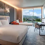Doubletree By Hilton Azores فندق اجوا