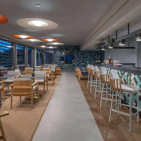 Doubletree By Hilton Azores ホテル ラゴア