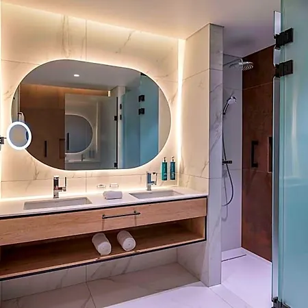 Hotel Doubletree By Hilton Azores Lagoa (Azores)
