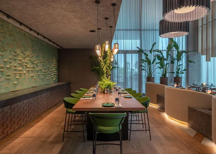 Doubletree By Hilton Azores Отель Лагоа