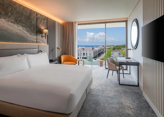 Doubletree By Hilton Azores Отель