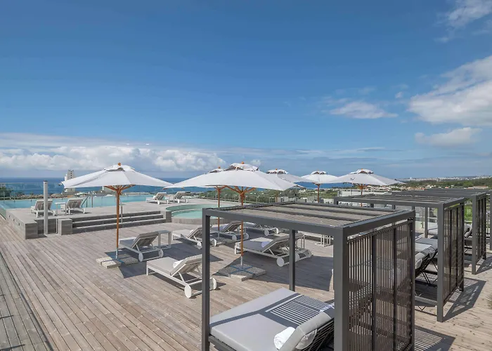 Отель Doubletree By Hilton Azores 5*