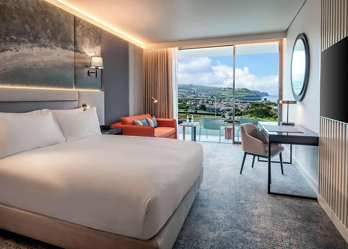 Doubletree By Hilton Azores Лагоа